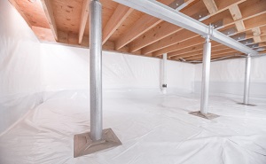 Crawl space structural support jacks installed in Old Town