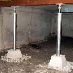 Installed crawl space jack post system in Houlton